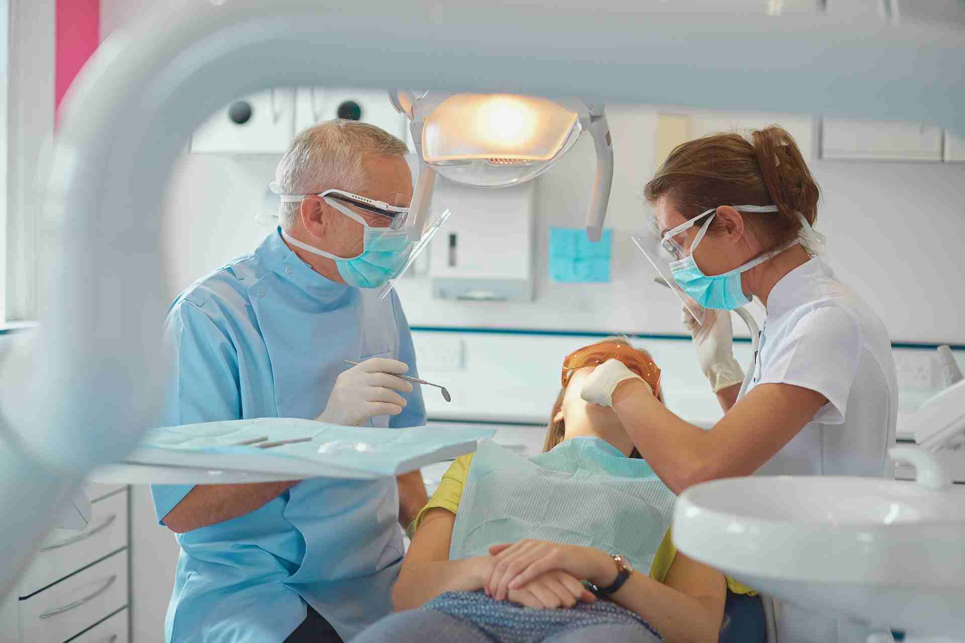 Dentist in Holland, OH